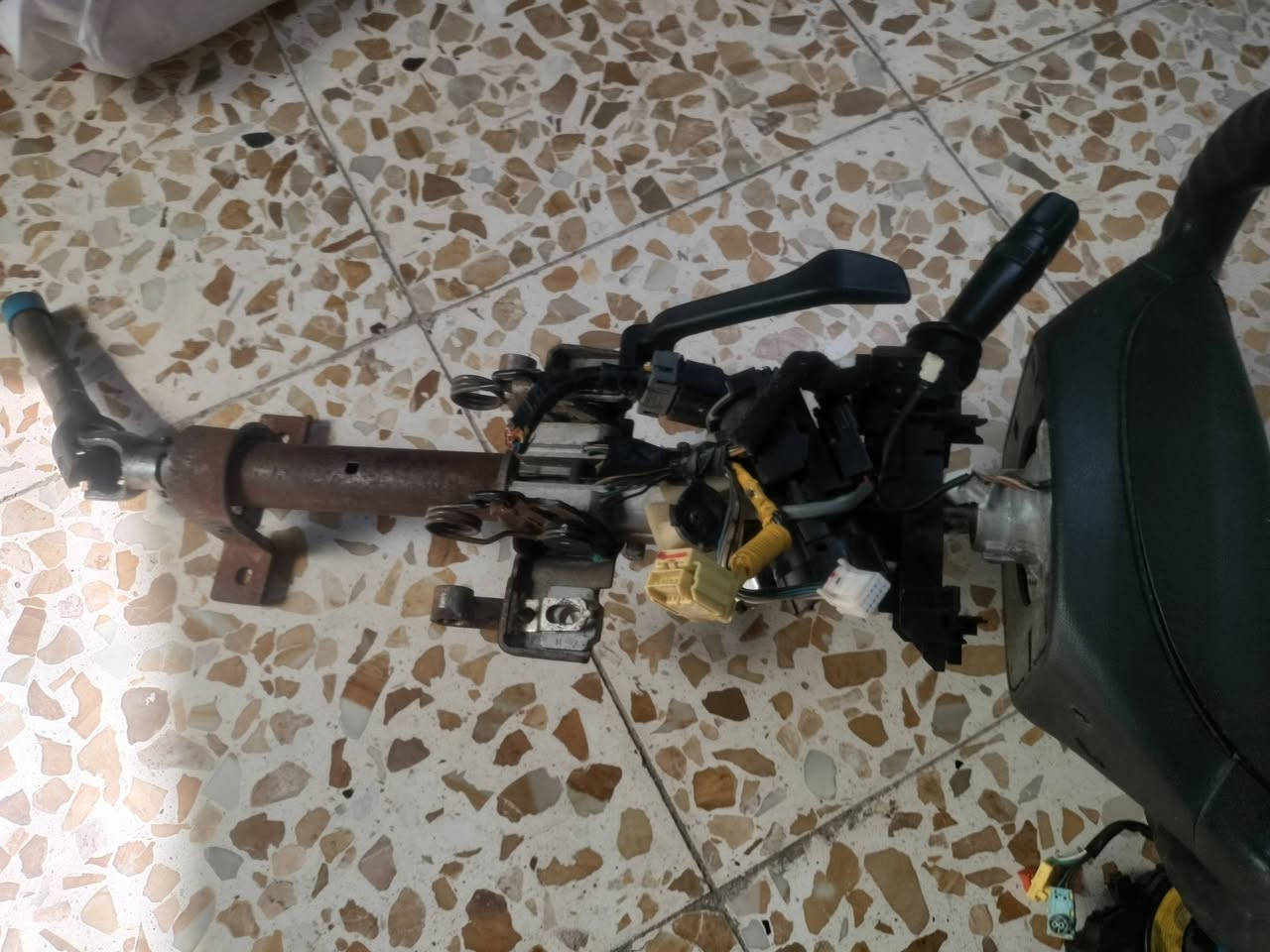سلام عليكم أغراض النترى للبيع 
ستيرن مثل مموضح بصوره جديد تفصيخ 
مسجل جديد وثاني يشكل 
مسطره نوزلات بس نوزل يحتاج تنظيف 
***********
