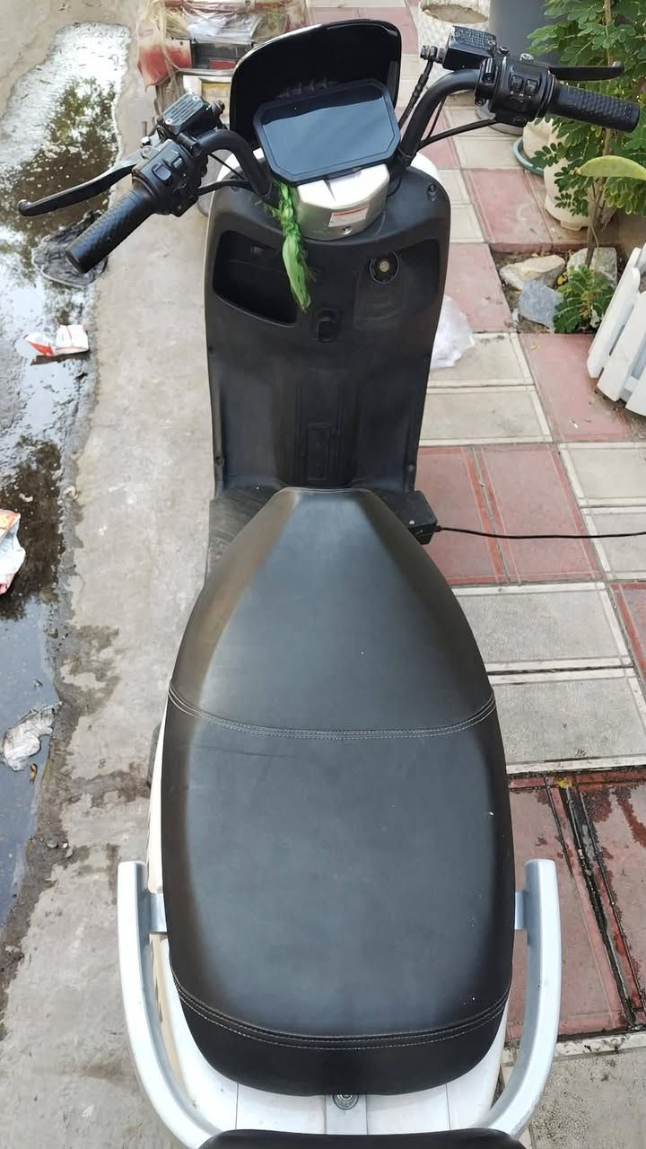 سلام عليكم عندي دراجة شحن C2 معروضه 650 وبيها مجال قليل حك اجيه هاذا رقمي *********** بكاني بغداد كاضميه
