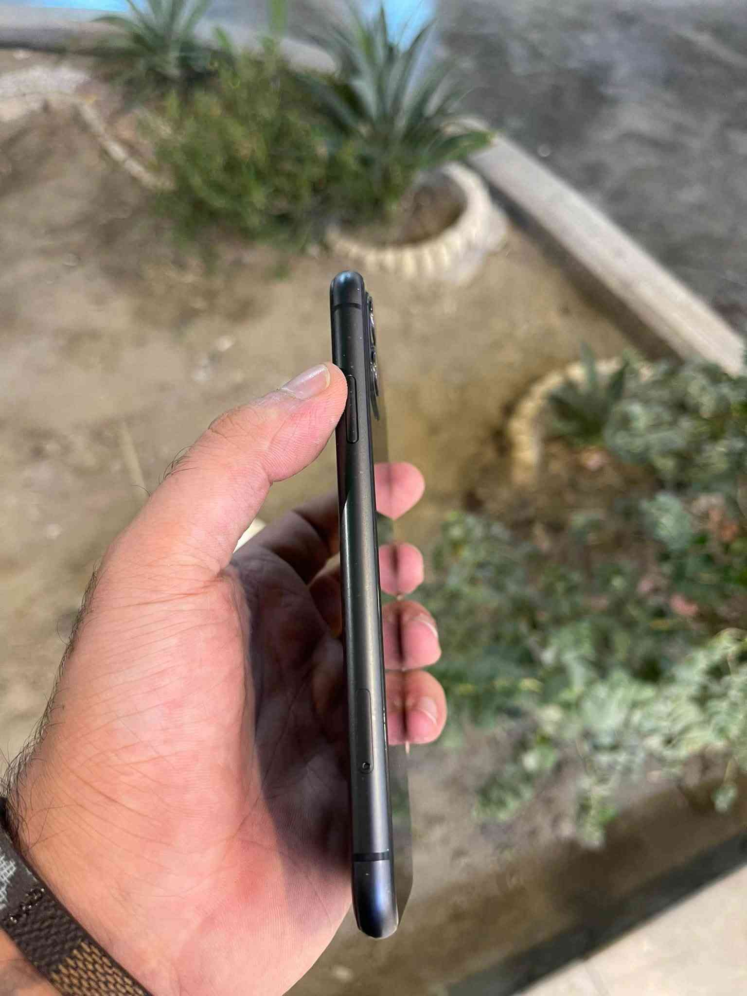 ايفون ١١ ١٢٨ • ايفون ١٢ برو • بطارية ٩٦