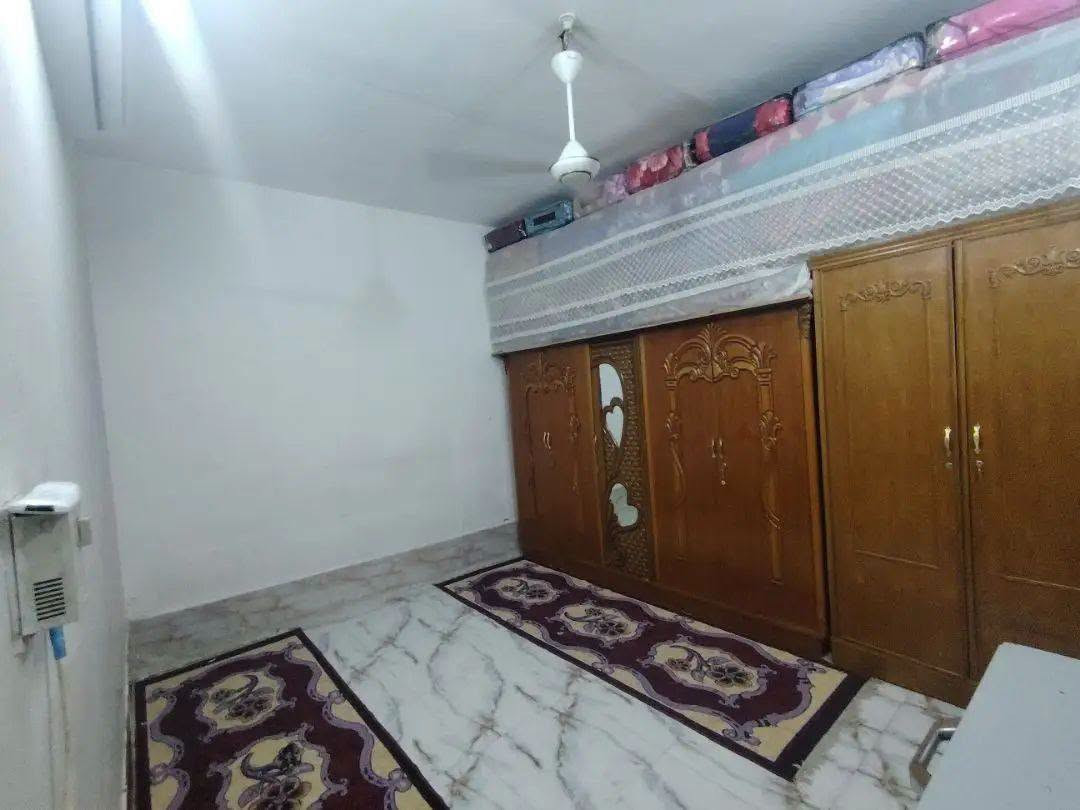 #يالله
بيت للبيع 

مساحته 80 متر طابقين 

#متكون*من استقبال وصاله ومطبخ وغرفه وصحيات والطابق الثاني بي غرفتين غرفه كامله وغرفه نقصهه بس سكف

العنوان سيد جميل شارع عشرين قرب اسواق ناي 
طابو صرف 

السعر 50  وبيه مجال 

الاتصال ع الارقام التاليه أو مراسلتنا عبره الواتساب 
***********
***********

#ملاحظه*لدينا جميع البيوت والقطع الأراضي بأسعار مناسبة 

#وجاهزين*لعرض عقاركم عندنا
