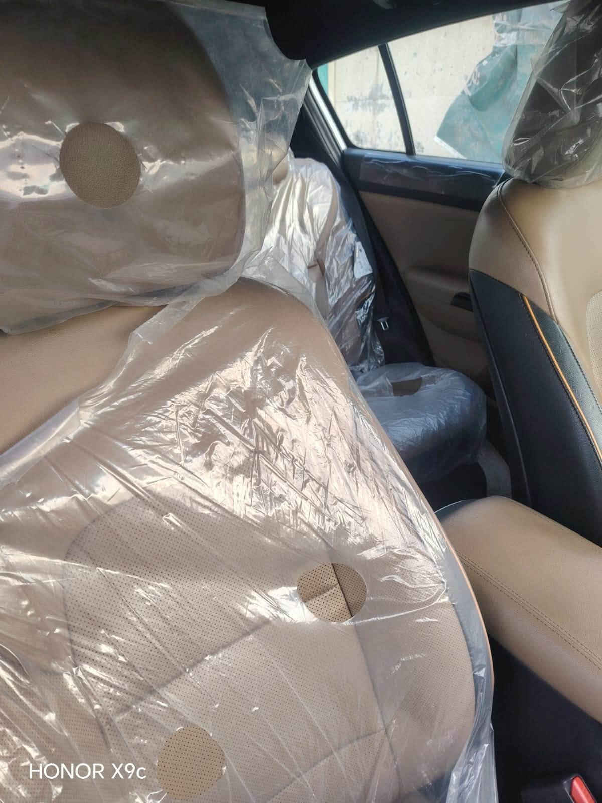 السلام عليكم سبورتج 2021
وارد خليجي 
جي تي لاين 
فول مواصفات 
كشن سايق كهرباء والبصفه 
سياره جديده بمعنه ل كلمه علئ ايدي 
ماشيه 41الف 
سياره جديده تخم تاير جديد قبل كم يوم شاده بمليون 
سياره مكفوله من كلشي ما عده بارد كد اصبع ب الصندوق 
غير مكفوله كير مكينه كفاله بشرط 
مكان السياره بلديات 
سعر ٢٢٥ وبيهاا مجال حك الجيه 
***********

نص مكتوب في الصور:
- HONOR X9c