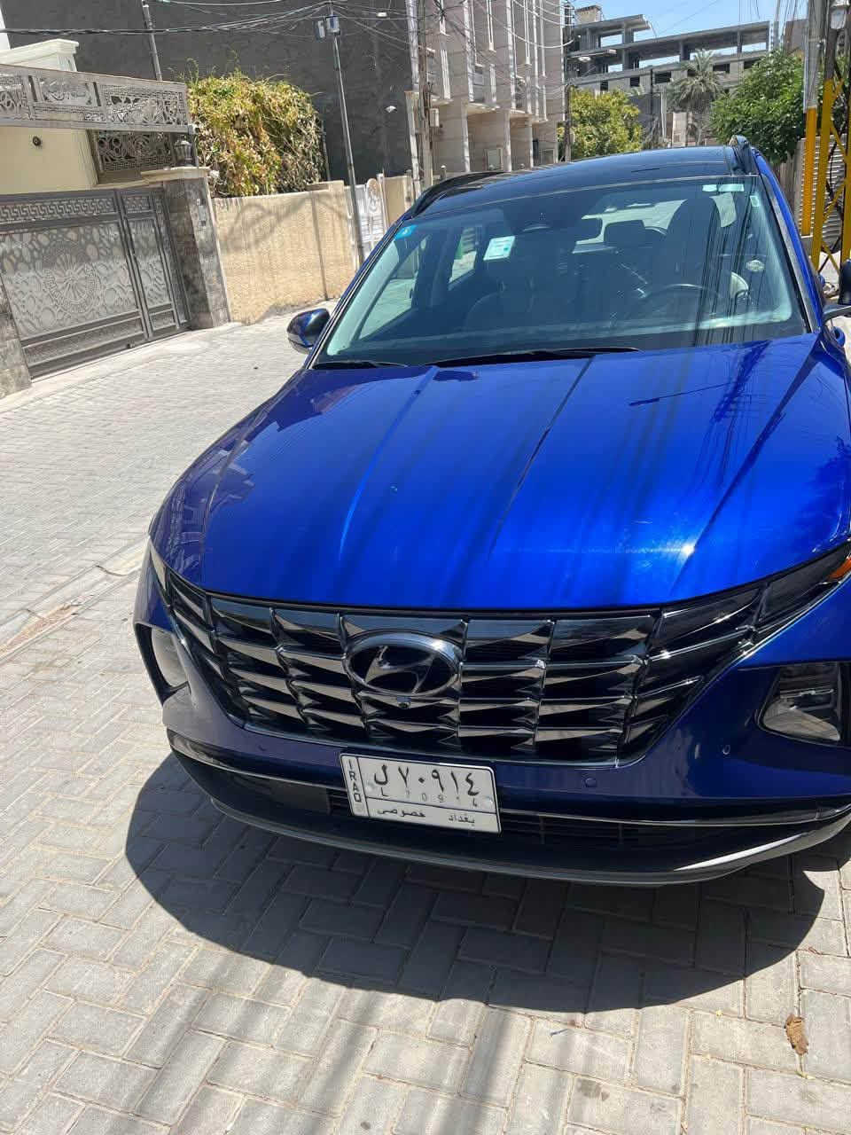 🚘 هيونداي توسان موديل 2023

📍 رقم بغداد
📍 المكان: بغداد
📏 ماشية: 40 ألف 
💥 الحادثة موضحة بالصور
🎨 صبغ جاملغ فقط + بيها بارد
💰 السعر: 195 ورقة وبيه مجال بسيط

🔥 المواصفات:
1️⃣ بصمة تشغيل
2️⃣ بانوراما
3️⃣ بصمة أبواب ذكية، تفتح عند الاقتراب
4️⃣ شاشة كبيرة لمس
5️⃣ أربع كاميرات
6️⃣ شفتات ستيرن
7️⃣ إشارات مرايا
8️⃣ تحكمات ستيرن فول
9️⃣ أنظمة قيادة
🔟 مانع تصادم أمامي
1️⃣1️⃣ قيادة آلية + تحذير/مساعدة الخروج عن المسار
1️⃣2️⃣ رادارات خلفية
1️⃣3️⃣ كراسي كهرباء
1️⃣4️⃣ شاحن وايرلس
1️⃣5️⃣ تدفئة كراسي
1️⃣6️⃣ أوتو هولد
1️⃣7️⃣ زينون عالي وواطي
1️⃣8️⃣ تشغيل الكاميرات من الزر
1️⃣9️⃣ إطفاء ذاتي بالازدحام
2️⃣0️⃣ نظام دَمّام صوت
2️⃣1️⃣ صندوق كهرباء
2️⃣2️⃣ محرك 2500
2️⃣3️⃣ ليدات نهارية
2️⃣4️⃣ منافذ USB
2️⃣5️⃣ مراية عاكسة للضوء
2️⃣6️⃣ إنارة داخلية بيضاء
2️⃣7️⃣ ويل كب 19 مع تخم مشلن
2️⃣8️⃣ دشبول آيباد
2️⃣9️⃣ تمشي السيارة بالريموت
3️⃣0️⃣ تشغيل عن بُعد
3️⃣1️⃣ تبريد كراسي
3️⃣2️⃣ حساسات أمامية عدد 6
3️⃣3️⃣ حساسات خلفية عدد 6
3️⃣4️⃣ تدفئة ستيرن
3️⃣5️⃣ تشغيل الكاميرا من الدشبورد مع الإشارة

✨ وباقي المواصفات ما تحضرني حالياً، وبالعافية على المشتري مقدماً.

📞 للاستفسار:
***********
واتساب متوفر
