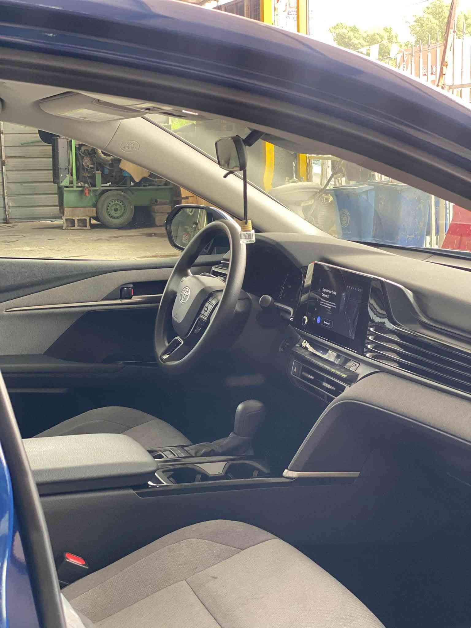 🚘 كامري 2025 LE للبيع
سيارة حلوة وجديدة، وعلى الطبيعة أحلى من الصور 😍
🔹 رقم بغداد مميز وباسمي
🔹 ماشية 11 ألف ميل فقط — بعدها شبه زيرو

⭐ المواصفات:

• شاشة
• بصمة
• كاميرا خلفية
• رادار أمامي
• رادار خلفي
• تحديد مسار
• شحن لاسلكي
• كروز كنترول
• تحكم كامل من الستيرن
• 4 جامات أوتو
• تبريد قطعتين
• وغيرها هواي من المواصفات المعروفة

🎨 الحالة:

السيارة بيها 3 قطع صبغ فقط:
• بنيد
• جام لغ
• قبغ جنطة

✅ السيارة بدون إيرباك وجميع الإيرباكات سليمة.

💰 السعر: 188 ورقه وبيها مجال 

📍 الموقع: بغداد – صليخ / الـ600

📞 للاستفسار:
***********
