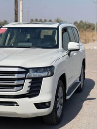 لاندكروز 2024 تنفس طبيعي ضمان شركه سازز ماشيه 41 الف كفاله عامه 077346...
