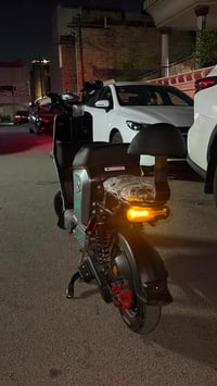 R9 للبيع دراجه نضيفه 5بطاريات16 أمبير دراجه سرعه77 قافله حقيقي 60دراجه...