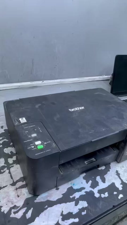 🖨️ عندك طابعة متروكة؟ لا تخليها! حتى لو صارلها فترة ما تشتغل، نكدر نرجعها للحياة 🔧✨ بـ مركز صيانة الإسراء نسوي إعادة تهيئة وصيانة للطابعات المتروكة، ونرجعها تشتغل مثل الجديدة وبأفضل أداء 👌 📍 زورونا: بغداد – شارع الصناعة – مقابل الجامعة التكنولوجية عمارة الرياش – بالقرب من شركة النبع 📞 المبيعات واتساب/موبايل: *********** 🔧 الصيانة واتساب/موبايل: ***********
