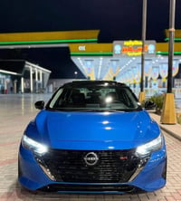 🚘 **للبيع نيسان سنترا 2024 SR فول مواصفات** 🔹 الموديل: **2024** 🔹 الفئ...