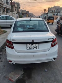 ساينا موديل 2022 كفالة كير ومكينة وتبريد ثلج حرة بسمي ماشية 60 الف ساي...