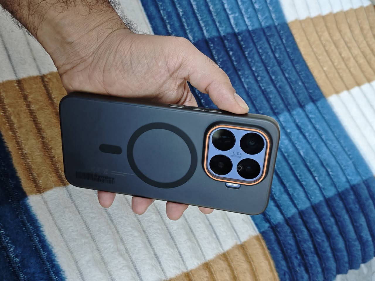 السلام عليكم
Xiaomi 17T pro  
ذاكرة 512 كيكا بايت 
رام 16 كيكا مع إضافة 12 كيكا زيادة
معالج Dimensity 9500 بتقنية 3 نانو ميتر 
/شاشة اموليد بتردد 144 هيرتز /
حجم الشاشة 6.83 بدقة 1.5k
الكاميرات // ثلاثية 50MP Leica
+ رئيسية 50MP+OIS بيرسكوب
+ واسعة 12MP +5x
 الكاميرا الامامية //32MP
///البطارية 🔋 7000mAh
بقدرة 100W 
وشحن لاسلكي 50W
علمآ صحة البطارية 100
عدد دورات الشحن 38 دورة فقط
ملاحظة /// الجهاز مكفول حتة من شخط //
السعر 975 وبي مجال بسيط فقط
العنوان بابل / قضاء القاسم 
***********
