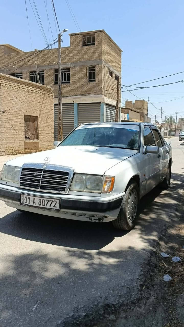 سلام عليكم سياره للبيع مارسديس موديل 1988 سياره جاهزه نضيفه مكينه 2 ونص العنوان بابل القاسم  السعر ٤٢ وبيها مجال الرقم:  ***********
