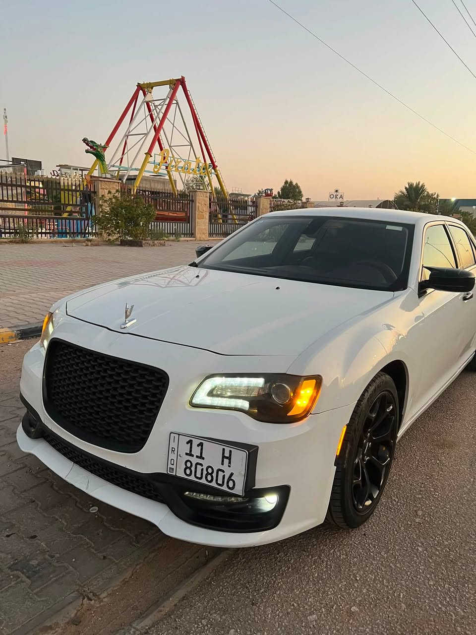 كرايسلر اوباما C300 
2016 اصل
كشنات جلد اسود 
داخل اسود وبيجي
كشنات كهربائي
تو ويل اصل
كير ومحرك كفاله
حادث السياره سرقه 3 قطع الأماميات مبدلات ومصبوغات
وبلعراق بيه ضربه براس الغد بلطرف 
رقم بغداد انكليزي مميز بأسمي تحويل ثاني يوم 
السعر190 وبيه مجال بصيط 
للاستفسار اكثر الاتصال ***********
