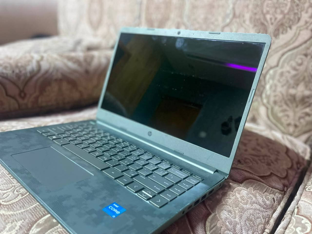 لابتوب  مستعمل للبيع Hp Notebook مساحته   256GB والرام 8GB والمعالج Intel core i3 وبطاريه جيده

مناسب للاستخدام المكتبي و الدراسي ايضا

سعر اللابتوب/ ١٧٠.٠٠٠ دينار 

وهاذه رقمي للتواصل و الشراء/***********
