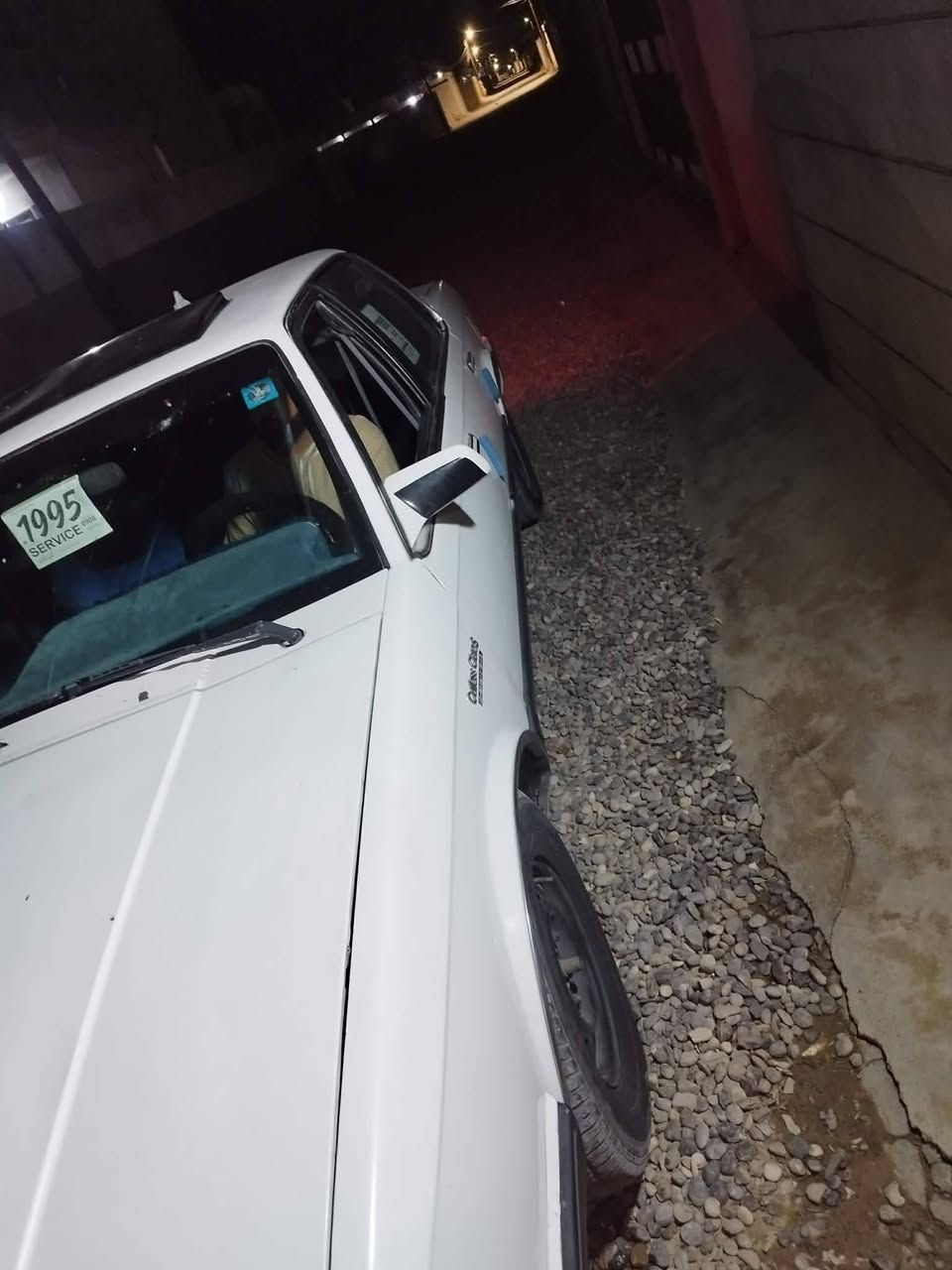 السلام عليكم سياره اولدز للبيع مسجله دولي شرط التحويل طخم تاير جديد محرك كير شرط كهربائية كلها شغاله ترهم نغد أو مقدمه أقساط ***********
