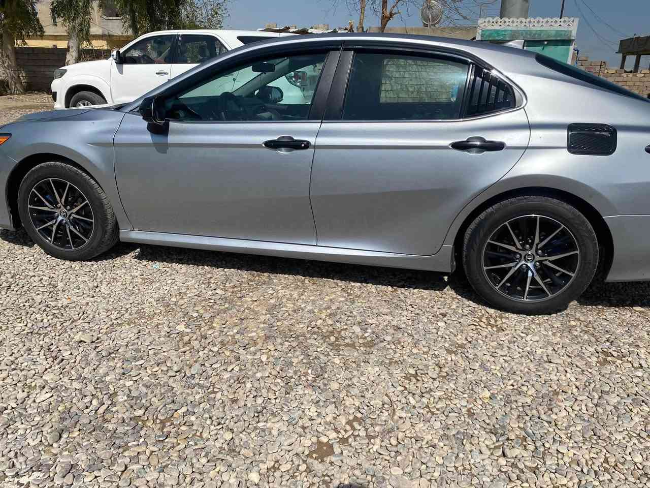 كامري 22 le ماشيه 45 الف ميل 
***********
السعر 185 وبيها مجال

