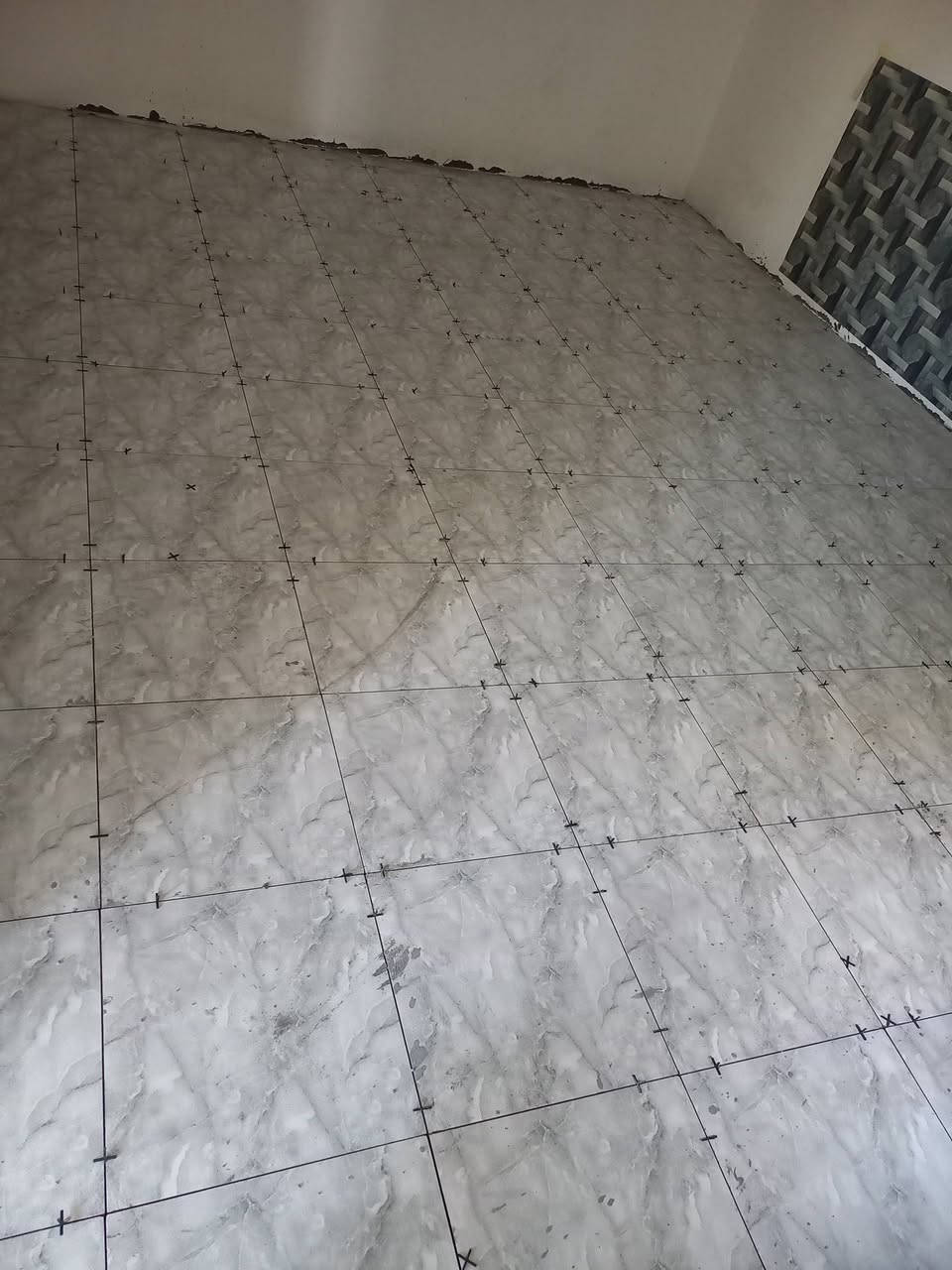 خلفه لبخ وبياض وسيراميك ارظي وجداري شغل درجه اولى والتزام بل عمل(اشتغل بل اسمنت وبلماده )  متفرق حاليأ مراسله او اتصال ***********

