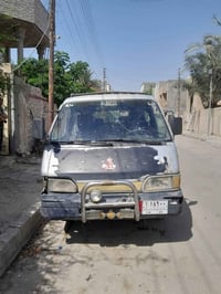 عندي كيا بسته مودل ٩٤ بلاديه قطره صبغ ما بيهه بس المكينه تنضح دهن قليل...