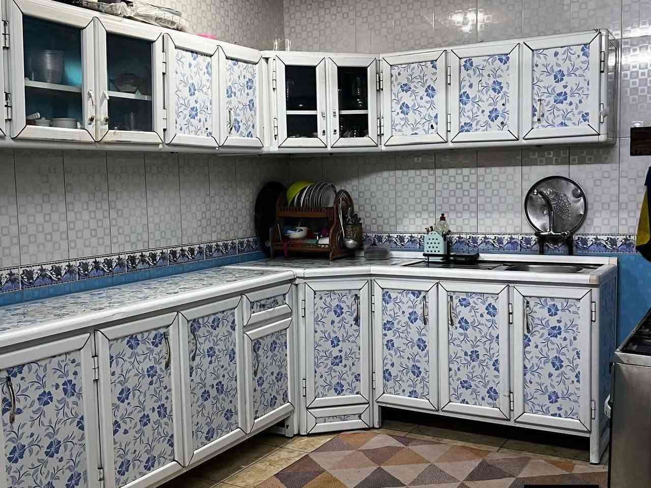 بيت طابقين طابو صرف مساحه ٢٠٠مترمربع
واجهة ١٠ نزال ٢٠
الطابق الأرضي غرفتين نوم استقبال صالة مطبخ مجموعتين صحية
الطابق الثاني  بناء حديث.
غرفتين نوم صالة كبيرة ومجموعه صحيه
سقوف ثانوية أرضية سيراميك 
العنوان حي الشهداء شارع الامير قرب اسواق الزهراء ‏‪***********‬‏
