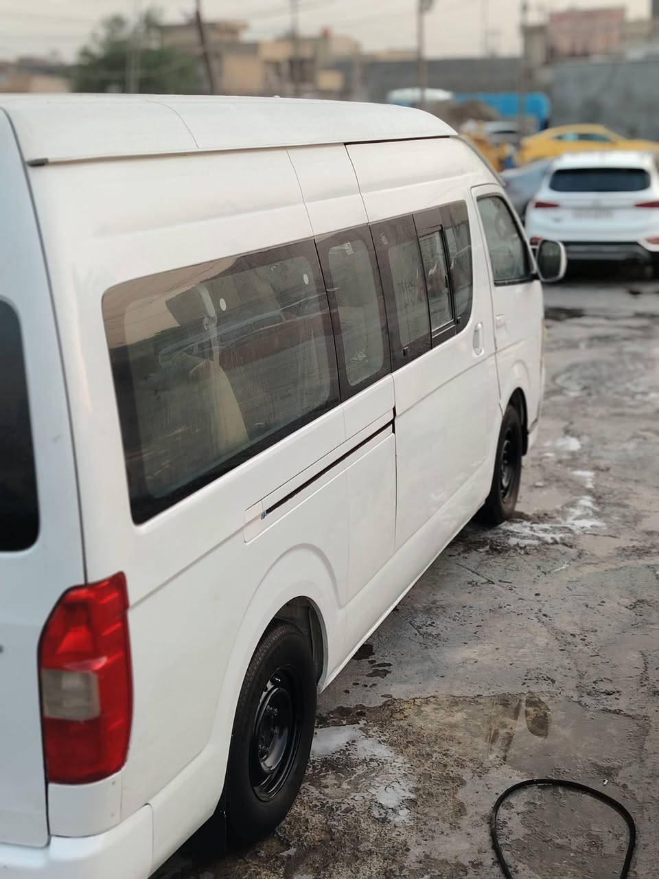 جمبي عاليه ٢٠١٤ السياره كله على البلاد حتى دوايره بلاديه تبريد محور سبلت يم اسعد وكاضم ابو المسيب بيه صبغ باب سلايت شويه وره باب سلايت والباقي كله بلاد مكينه البارحه شاده مال حاويه منضومه غاز مكان السياره بغداد الزعفرانيه *********** السعر ١٤٥ وبيه مجال شي قليل السياره مابيه تعمير دواير بلاديه او مراوس بفتون ١٧ او ١٨
