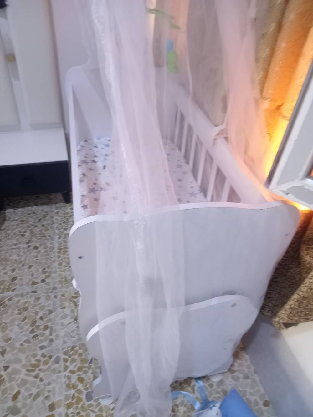سرير • ناموسية • مطرح