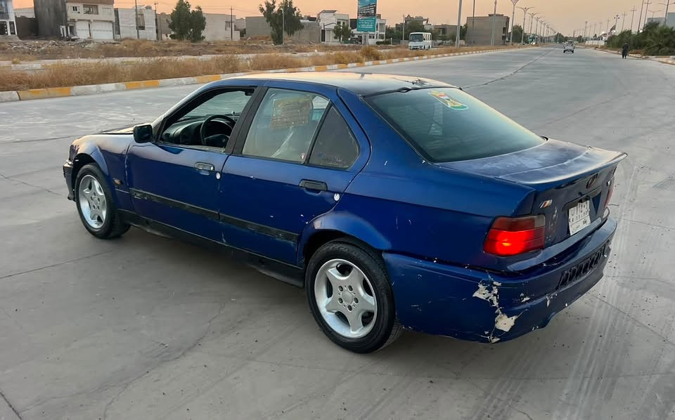 سلام عليكم البيع بيئم صقر موديل 1992 سياره حلوه ونضيفه كير محرك بل شرط تايرات صدر كهربائيات كله جديد منضومه لايت جديد كير عادي شرط تحويل وكاله البيع او المراوس مكان سياره كركوك سعر 27 وبيهه مجال  شراي يتصل ***********

