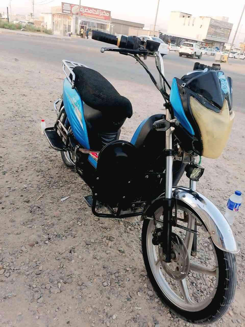 السلام عليكم بيع مستعجل دراجه هارلي 2018 كامل ما بي اي نقص نضام بك وتثبيت سرعه البطاريات يقرن 11 الدراجه نضيفه بس يرادلهه غسله السعر 260وبي مجال العنوان الرمادي لتواصل ***********
