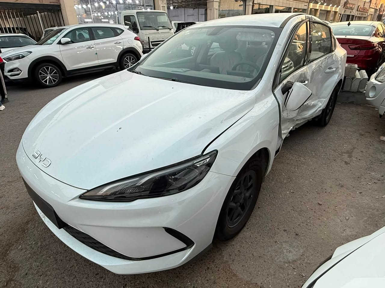 بي واي دي سيل 05 2025 زيروو
ابيع على حادثهة 
***********
