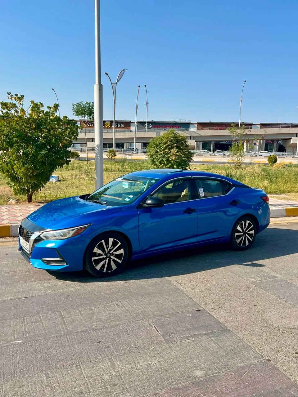 نيسان سنترا داخل مشمشي  👑✨🍀
مواصفات sv plus
وبيها دفتر بانزين ⛽️بصمة ابواب
بصمة تشغيل Remote Start : نشغيل عن بعد
شاشة كبير Auto Hold : اوتو هولد Auto Stard : اوتو ستارات رادار امامي (تحديد مسار) رادار جانبي (نقاط عمياء) رادار خلفي (التحذير من الاصطدام)
حساسات امامي
حساسات خلفي Eco : نظام Normal : نظام Sport : نظام تحكيم ستيرين ستيرين هيتر كشنات كهربائي
كشنات هيتر تبريد لمس تبريد مركزي لايتات ليد وعدسة زينون بكلايتات LED ويل كروم
وبعد هواية مواصفات...
السياره دينار مصرف مابيها ولا جيك يشتغل عندك بالدشبول 
محرك 20 ترايها وين ما يعجبك
كير اوتو ميكانيك محرك شرط لا صرف ولا بخار🩵
رقم  اربيل انگليزي هيزه جديد  شرط تحويل  تبريد ❄️ ثلج سعر مناسب 119 وبيها مجال بسيط مكان سيارا كركوك "***********"🦋 كركوك, العراق
