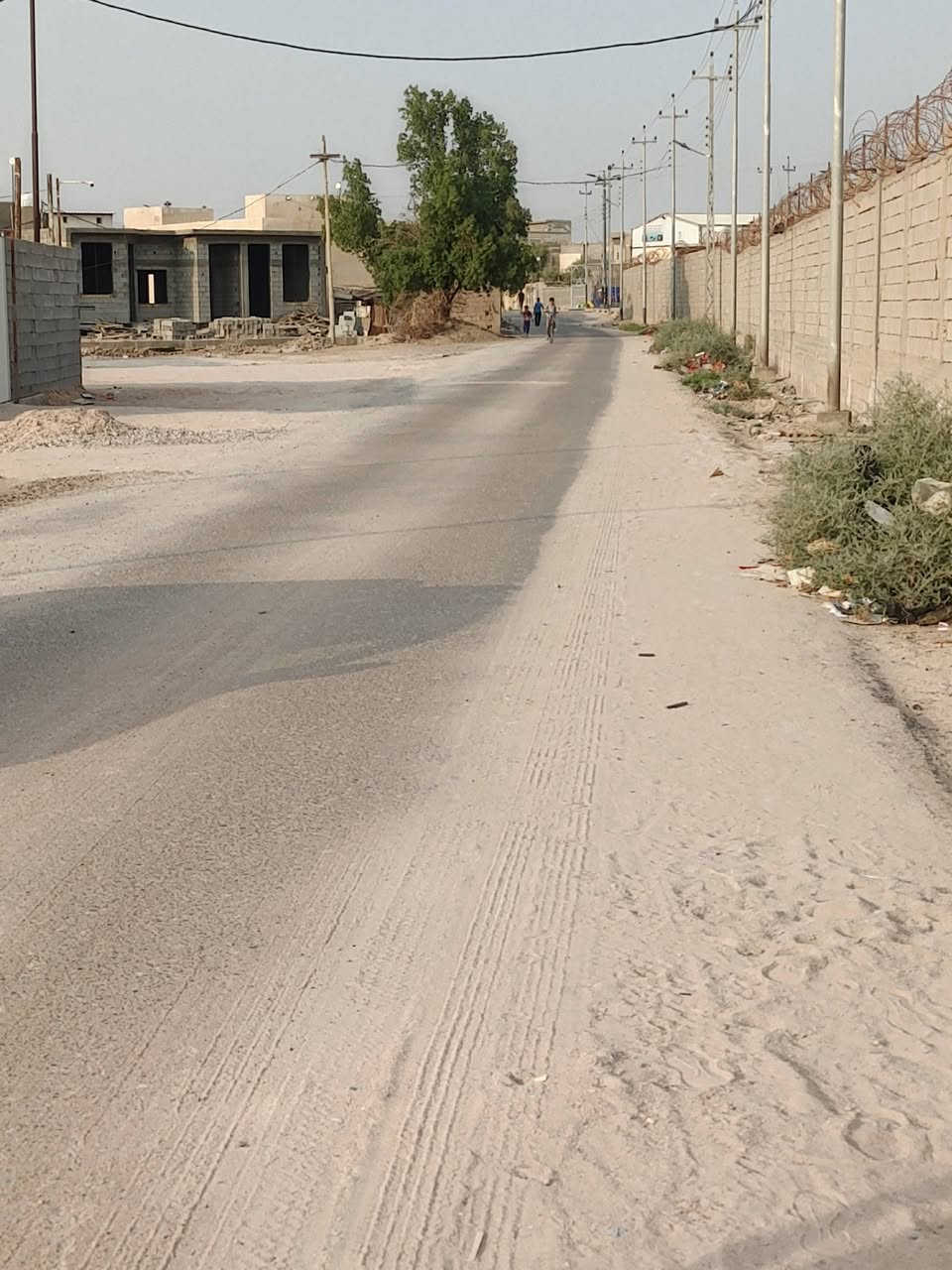 السلام وعليكم ورحمة الله وبركاته
 ***********
تتوفر قطعة ارض
 بمساحة 565متر 
ركن على شارعين تبليط

طابو ملك صرف زراعي تحويل سهم ينزل سمك بطابو

العنوان ابي الخصيب العوجه  موقع مميز  ومنطقه تتوفر جميع الخدمات تبعدالسايدين 100م السايدين لعوجه🛣️ا 

وجهة العقار27 م📍

تقع على شارع 10متر تبليط 

السعر 110مليون وبيها مجال 

للأستفسار أتصل ***********
