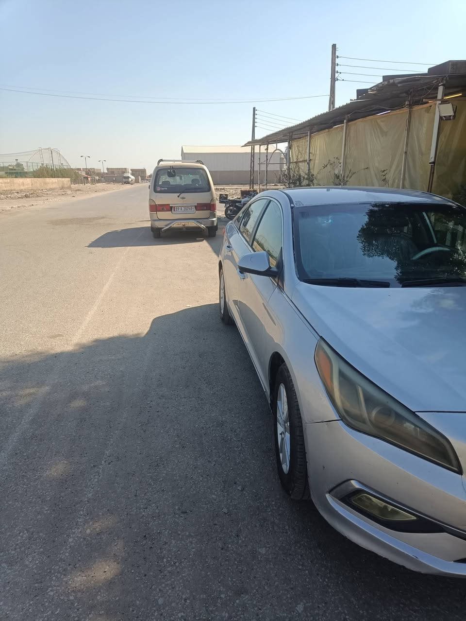 سلام عليكم
سوناتا موديل 15 سياره حلوه ونضيفه تبريد ثلج حادثهه فقط قبق جنطه وشويه بارد بالباب 
السعر 110 وبيهه مجال 
اتصل / ***********
