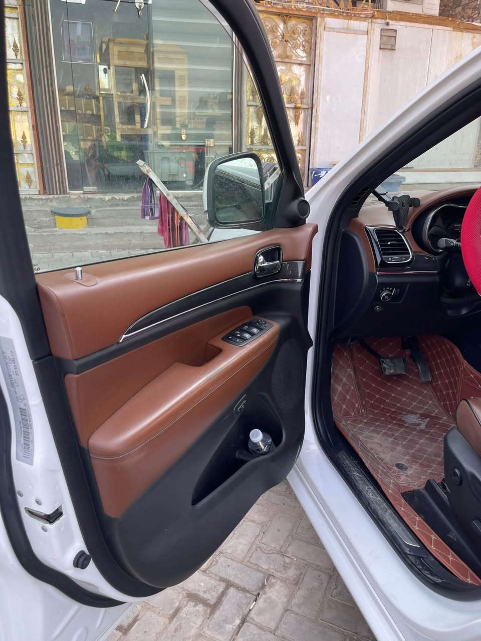 جيب  2020 ( خـليـجـي )
وكالة اوفر لاند فول ١/١ 

ماشية ( 52)Km كفالة عامه

دشبول جلد خياط عسلي

الابواب جلد خياط عسلي

كشنات كهرباء وخزن ميموري تدفأه تبريد جلد لون عسلي

 المرايا الجانبيه قابله للطي اوتو وقلاب عند الرجوع للخلف هيتر ورادار حذير واناره ترحيب

(٣)شاشات

رادار امامي مانع تصادم

رادار خروج عن المسار

اوتو ستوب بلامامي وبلخلفي

اوتو بارك

نضام سبورت

نضام ايكو لتقليل صرف الوقود

محرك 6  سلندر 

ويل السياره قياس ٢٠ بلادي

اربع انضمه قياده( ماوس)

جنطه كهرباء

مرايا داخليه تعتيم ذاتي

حساس خلفي امامي ٦ حساس امامي ٦ حساس خلفي لايت زنون متحرك

فتحة سقف بانوراما

نظام صوتي هارمن كاردن 14 سماعة سيدي بالجكمجه ستيرن كهرباء وخزن وهيتر

شاشه ابل كار بلي

حاجب زنون بخاخ لايت

سياره مكفوله خليجي وكاله

كير محرك كله بشرط الفحص

جكات كلها بشرط الفحص
السيارة كفالة عامة

السعر(275)$ قابل للتفاوض

مكان السيارة (بغداد )

للأستسفسار :***********
