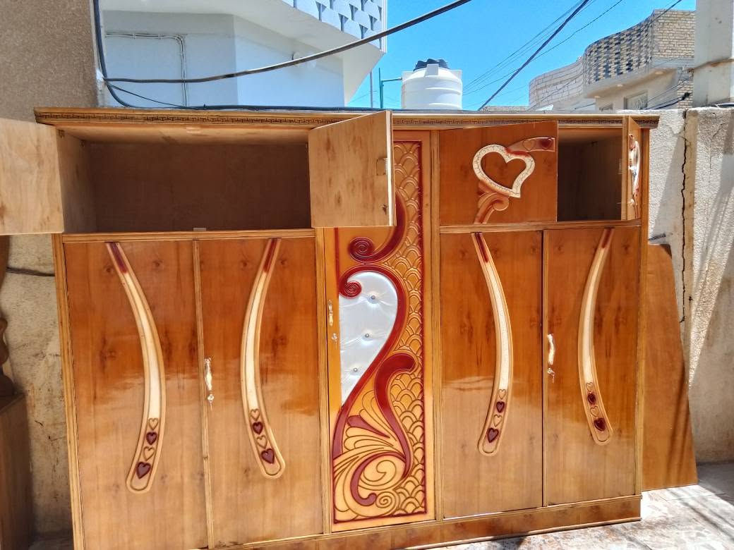السلام عليكم غرفه نوم 5باب طابقين للبيع المكان نجف الاشرف السعر 550وبيه مجال ويوجد توصيل داخل النجف الاشرف اخوان كامله وجاهزه من كل شيء صبغ قفل يده كله جديد اي ضرر مابيه الشراي يتصل على الرقم *********** @إشارة النجف, العراق
