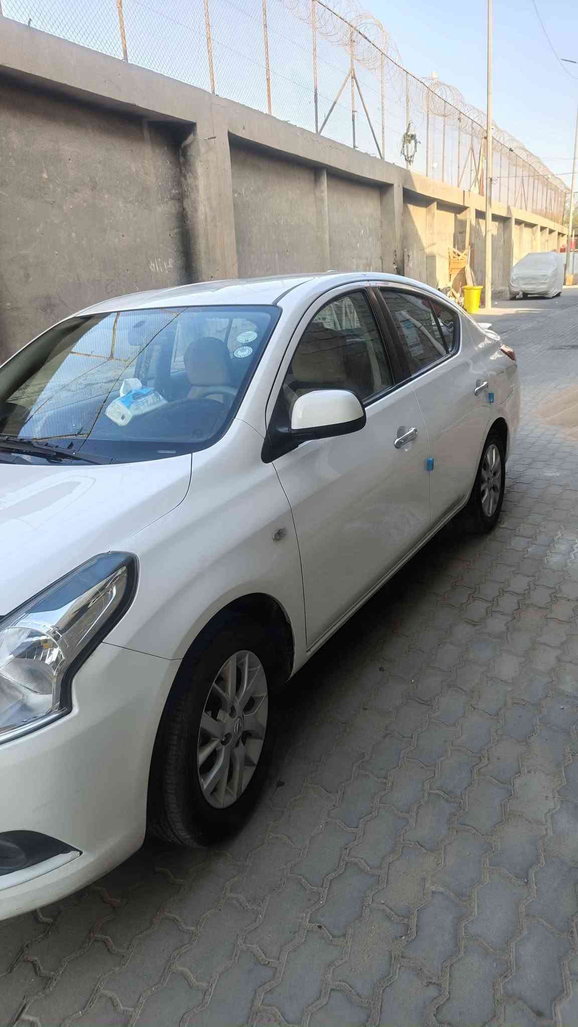 سيارة نيسان سني هندي فول مواصفات تبريد قطعتين جام كهربائي بليته زرگه سياره نظيفه وتعبان عليها 
بصره براضعيه هاتف***********
*********** Singapore
