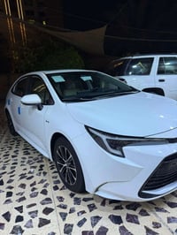 للبيع كورلا هايبرد 2025 مكفوله ماشيه 4 الف للاستفسار 07702847795 السعر...