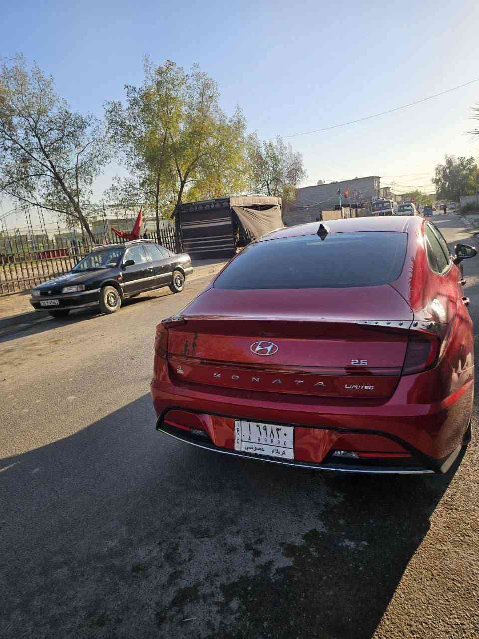 السلام عليكم 
مراوس بسيارة عاليه 
وانطي فرق قطعت ارض 
200 متر بغداد بوب الشام 
بصف طابو الكاوريه 

سوناتا 2021
***********
