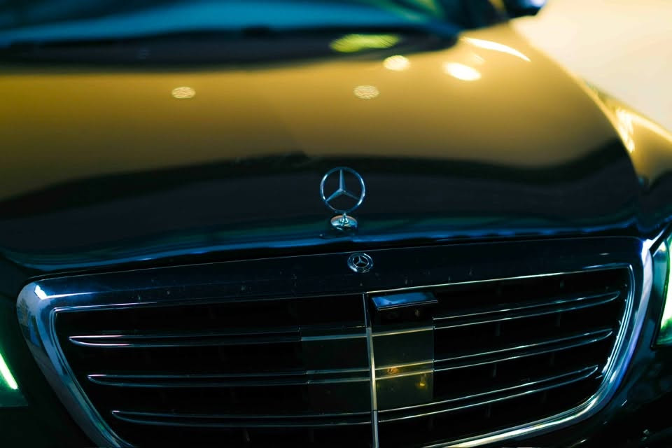 السلام عليكم ورحمة الله💕
🚘 للبيع | Mercedes-Benz S500 2018

مرسيدس S500 موديل 2018  
🔹 رقم أربيل  
🔹 لون أسود 🖤  
🔹 باب طويل Long  
🔹 سقف بانوراما كامل على طول السقف 🌌  
🔹 ثلاث فصوص  
🔹 بصمتين  
🔹 إضاءة ترحيبية ✨  
🔹 جكات  
🔹 مواصفات فخمة وتجهيز مميز

سيارة فخمة ومرتبة، ومواصفاتها تميزها عن باقي الـS-Class.  
الفحص خير دليل، والجاد يتفضل.
للتواصل ***********
