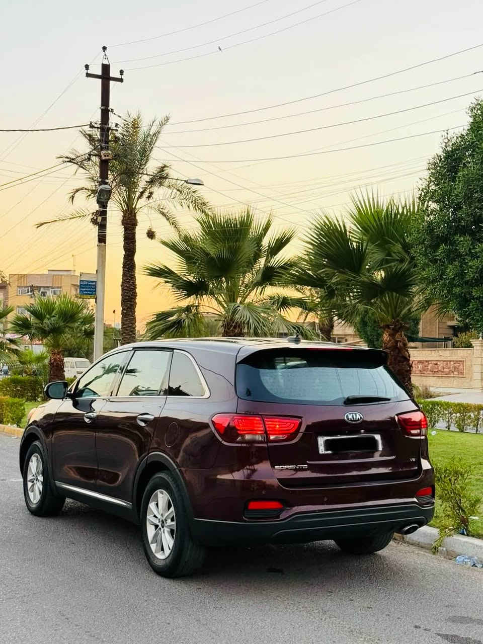 سلام عليكم سورنتو موديل 2019.  سعر( 148) . 6 سلندر 
مكان بغداد التصال ☎️التصال ***********
7 راكب /3 قطع تبريت 
بيه جاملغ وبنيد (بدون دواخل)
جنطه كهربائ 
الد زنوز 
كامره خلفيه دوره 
تبريت ثلج ⛄️ 
شاشه كبير المس 
فوال تحكمات ستيرن 
حساسات ماميه خلفي رادرات جانبيه 
رقم بابل بسمي الدولي اب مكان تتحول
