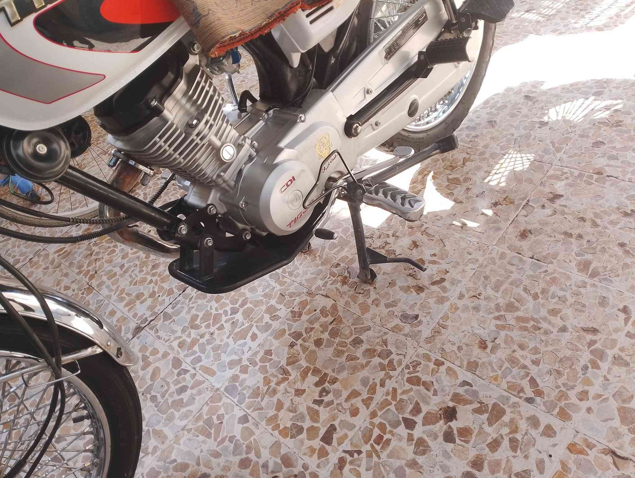 دراجه للبيع مرقمه موديل 2020 المكينه شرطه ما مفتوحه نضافه ميه على ميه تايكر سعر 1800
