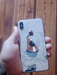 آيفون XS ماكس • ذاكرة ٦٤ • ظهر مكسور