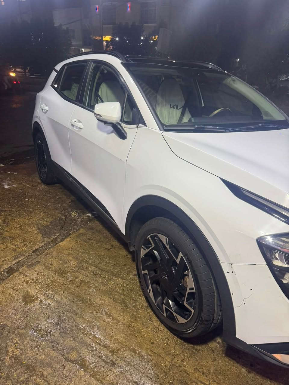 السلام عليكم
‏Kia Sportage 2023 خليجي لون ابيض صدفي رقم اربيل تحويل ثاني يوم ماشيه 65Km

مواصفات

.نقطه عمياء

.اشاير بالمري

.حساسات خلفيه

.كامره دواره

.رادار جانبي وامامي

.تخم تاير جديد

.ويل قياس 19  

.رادار خروج عن المسار

.سايد بريك بصمه

.اريل نفكيشن 

.مثبت سرعه

.تحكم ستيرن شفتات

.شاشه كاربلاي

.4 تحكمات قياده عادي وسمارت وايكو وسبورت

.تشغيل عن بعد 

.بصمتين

.مري شفط وطي اوتو

.ترحيب من تتقرب ع سياره

.وكالهN/M

.تحكم تبريد شاشه مناخ منفصل 

.لايت نظام رفلكتر

.السياره بحاله الوكاله نظيفه كلش بدون نقص برغي 

ملاحضه/ بيها بارد صغير بحافه الجاملغ الأيسر  يعني استخدام شخصي 

وبيها خطة باب الخلفي جهة الصدر مصورهن كلهن 

السعر 205$ وبيها مجال

مكاني بغداد الحرية 

السيارة رقم اربيل 

***********
