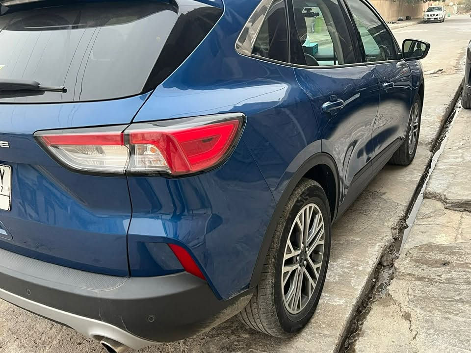 فورد سكيب موديل ٢٢
٣ سلندر محرك ١٥٠٠ تيربو فول اقتصاديه 
سياره وارد امريكي ضرر جاملغ امامي جهة
الراكب فقط 
ايرباك سليم كير ومحرك مكفولات 
كشنات وستيرن تدفئة 
تبريد قطعتين 
تشغيل عن بعد 
كشنات كهربائيه وكير ماوس 
تحديد مسار ومانع انزلاق 
السونار موجود بالصور 
السعر ١٣٠ وبي مجال 
***********
