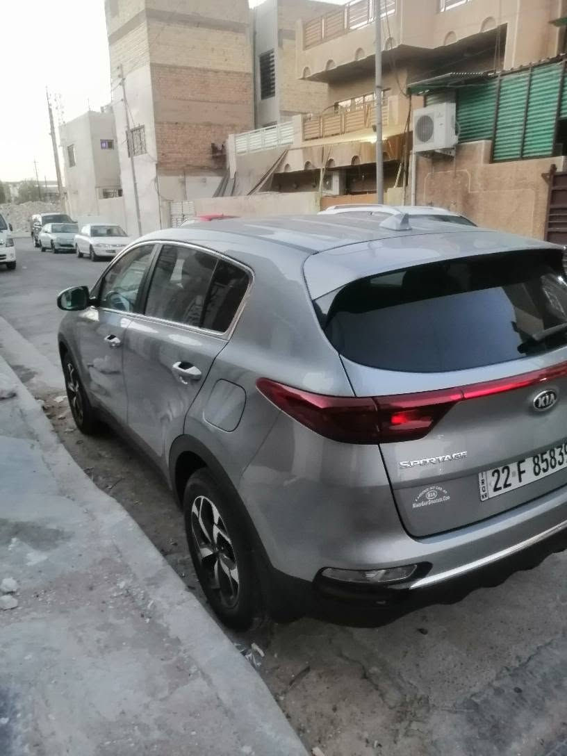 سبورتج ٢٠٢٢ رقم اربيل بسمي ماشيه ٥٧ محرك ٢٤٠٠ مواصفات نص فول شاشه كامره تحكم ستيرن مانع انزلاق ثلاث وضعيات رادار تحديد مسار نضام منحدرات فور ويل قطعتين تبريد شاشه اعطال.
حادث جاملغ سرقه بمريكا وهنا جاملغ وبنيد صبغ بدون ارباك لغد شاصي مكفولات
*********** مكان السياره بغداد الشعب بغداد, العراق
