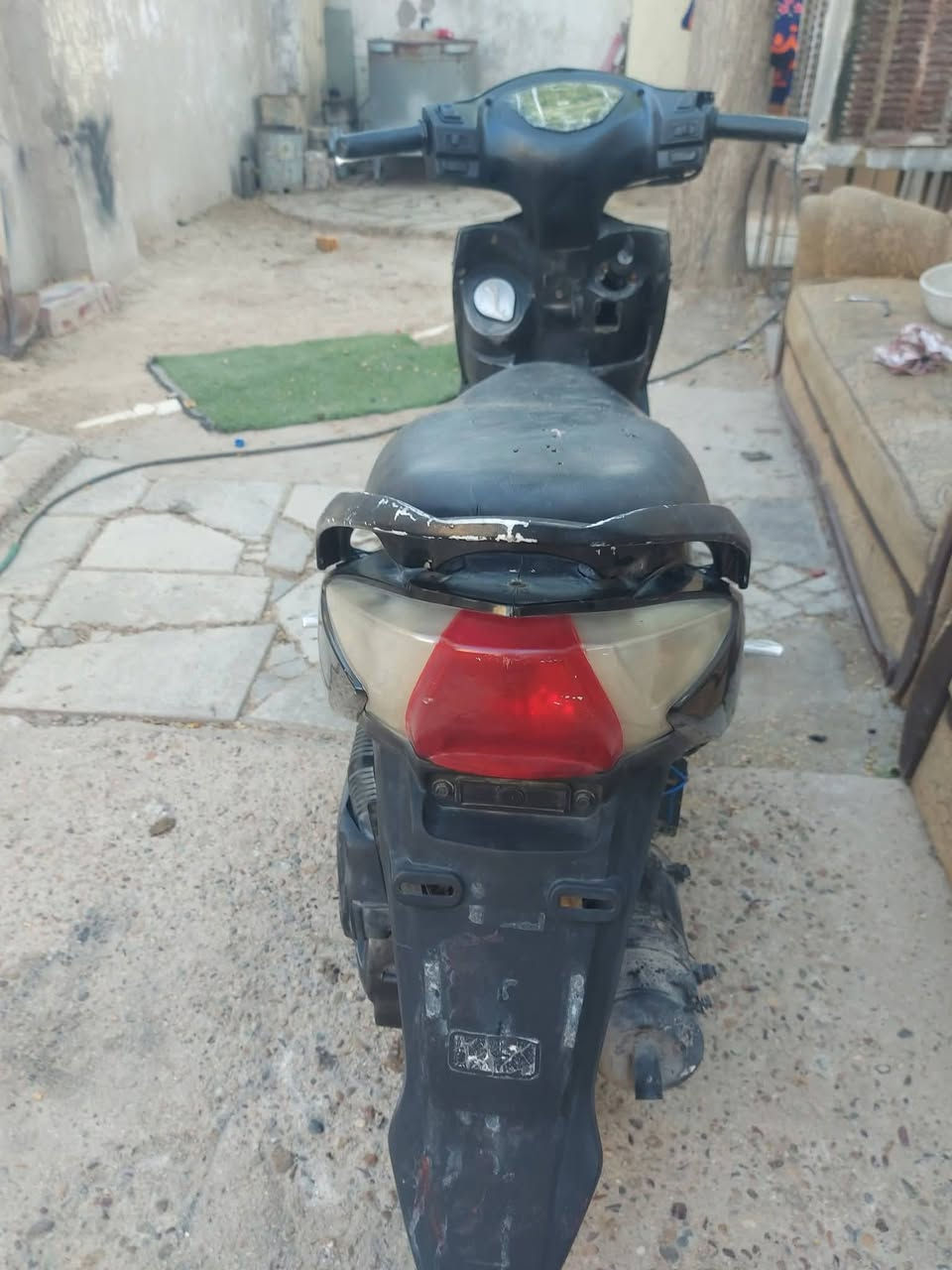 دراجة سايم gt شغالة من كلشي 
 محرك ١٥٠ نوزل مو كابريتر 
كهربائيات صافية مابيها نقص 
دراجة نضيفة اي نقص مابيعا 
سعرها ٢٣٠ فقل 
***********
