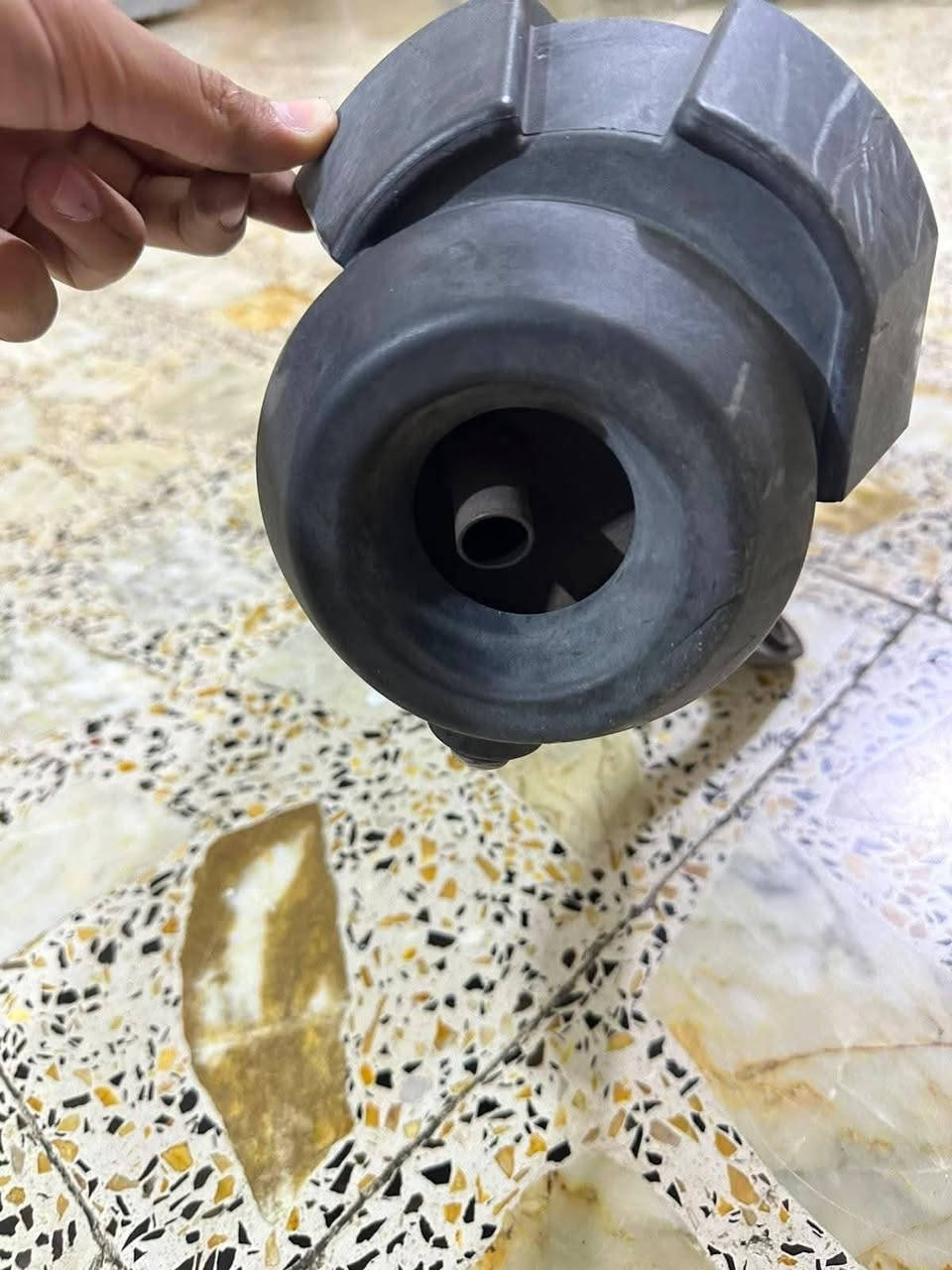 للبيع سعر ٢٥ الف قفل قفل قفل مابينها قطرة الحيم***********
