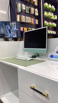 اي ماك m3 8ram  512 ssd لبيع  07707998477