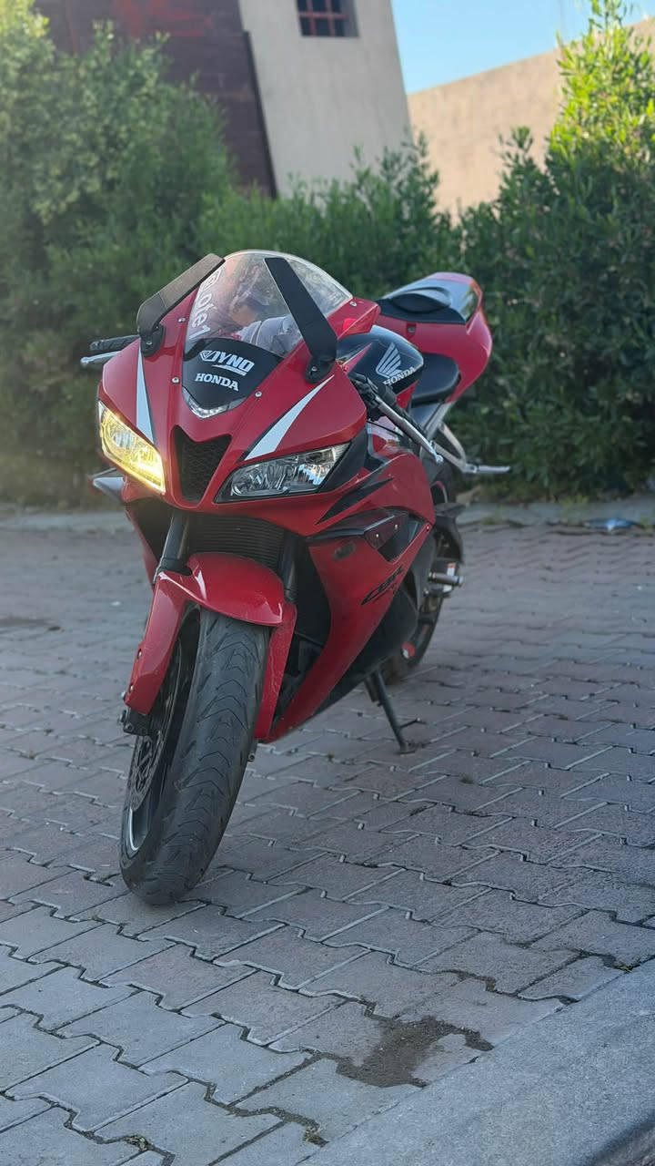 سلام عليكم اخوان بطح cbr rr2009 للبيع
دراجه طالع من معرض كلشي وكلاشي
نضافته كدام العين مايحتاج احجي
دراجه مزوده بي كويك شفتر سعره 5 ورقات
تايرات مشلن امامي وخلفي جديدات كلش
دراجه مرقمه باسمي تحويل ثاني يوم
اي استفسار 
***********
