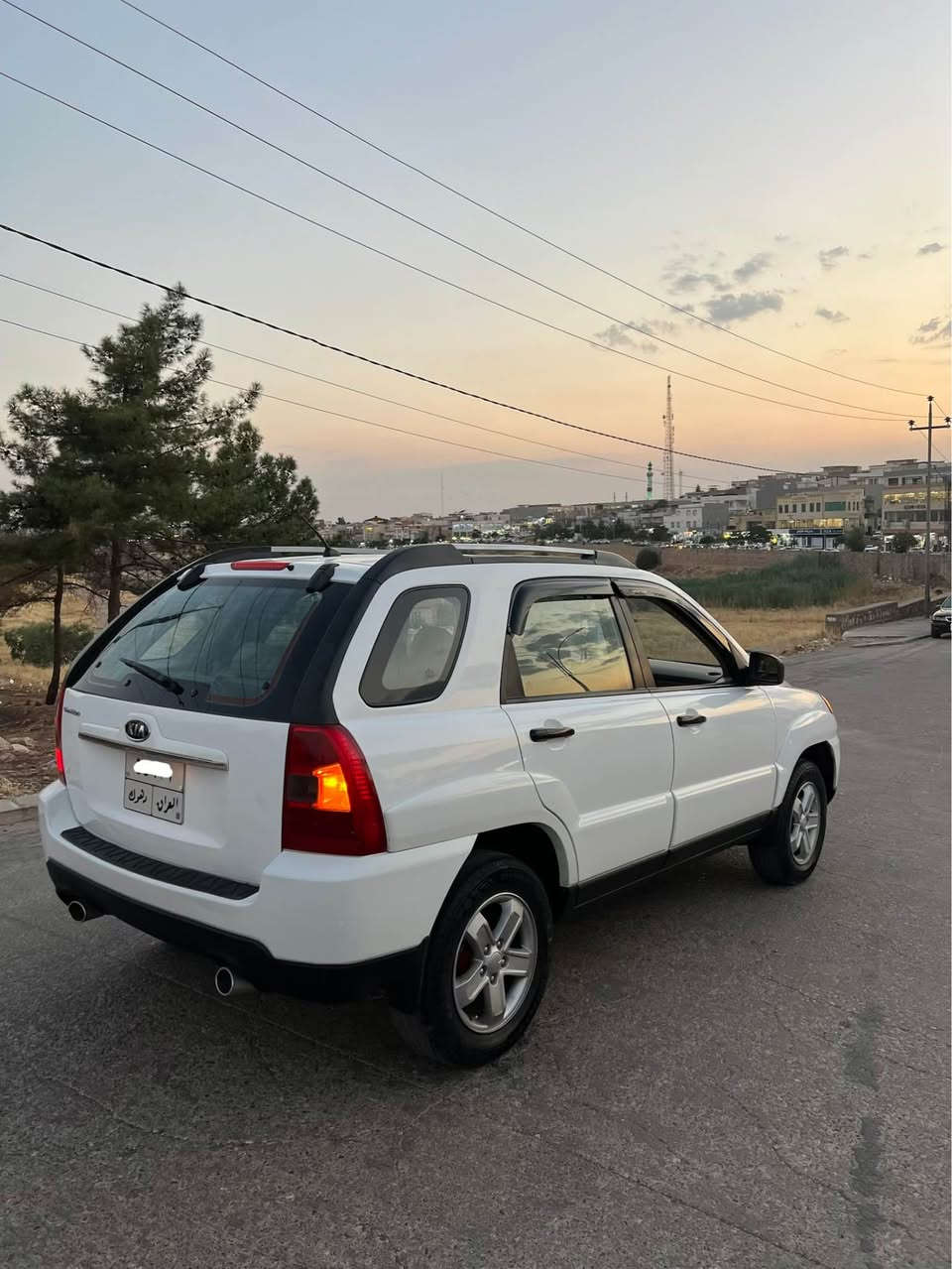 سلام عليكم 
لبيع Kia Sportage/كيا سبورتاج
موديل2009
كير اوتوماتيك
محرك4  كير محرك شرط 
تبريد ثلج ❄️
كهربائي ⚡️ كل شغال 
داخل جديد علي ووضع شركه 
صدر امامي خلفي جديد 🆕 
سيارة جاهزة من الاخير مابيها اي نقص 
بيها ربع بنيد بخ بدون دواخل 
بعد كفاله عامه دعاميه ل دعاميه
رقم شمالي دهوك /ب اسمي شرط تحويل 
عليها غرامات تجاوز السرعه  ٢٥٠$  بعد معامله تنزل سعر
مكان سيارة 🚗 عقرة- قريب موصل اربيل📍

رقم 📞 واتساب
***********
*********** اكر, نينوى

