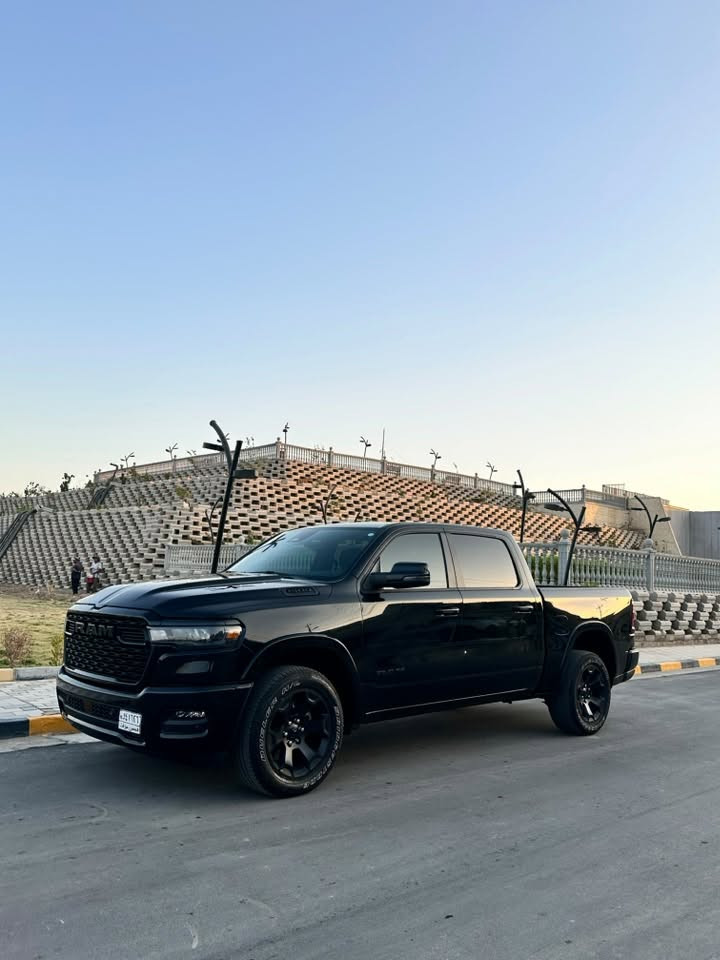 دوج رام للبيع موديل 25
ماشيه 27000 ml قابل للزياده
مكينه 3000 تون تيربو 
حادثها جاملغ 
سعر 30800$ وبيها مجال بسيط 
سياره بدون رقم تترقم بغداد 
غير متواجد على الفيس 
للاستفسار ***********
وتساب  ***********
