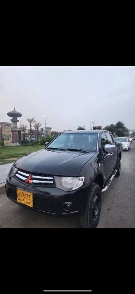 ميسبوشي l200 /2009 / بانزين
كل نقص مابيها جاهزة
صبغ عام بدون ضربة فقط جمالية 
السعر ٧٥ مجال جدا بسيط 
مكاني بغداد / السيدية 
*********** فقط واتساب 
اتصال ***********
