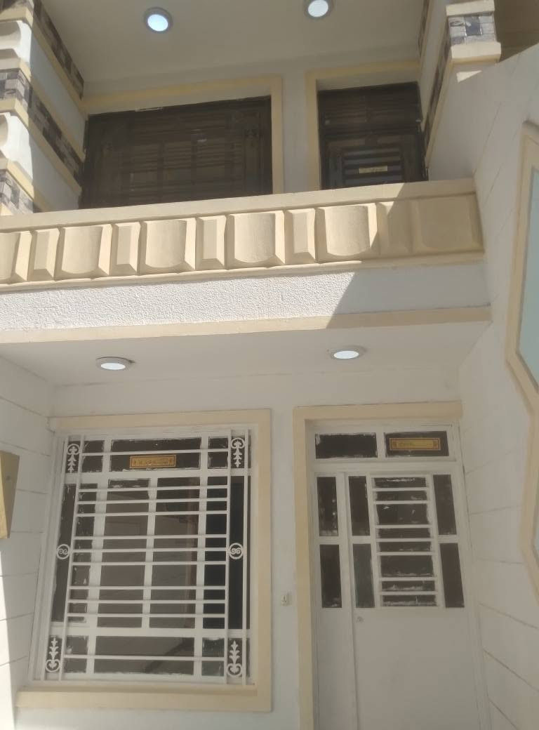 السلام عليكم 

منزل 🏡 الايجار كراده  شارع 62قرب الجامعة التكنلوجيا شارع الصناعة 

ملاحضة انا صاحب القار لست مركز عقاري {{{بدون عموله}}}

اللمساحة 140

واجهة     5
 
2 كراج

3   صحيات

3    غرف

1 مطبخ

1 استقبال 

2 بلكونات
2منور
2 اسطح
2سخانات
8كامرات صوت وصورة 
منزل 🏡 مصبوغ كامل الخدمات 

الاستفسار على الرقم أدنى واتساب فقط

*********** بغداد, العراق
