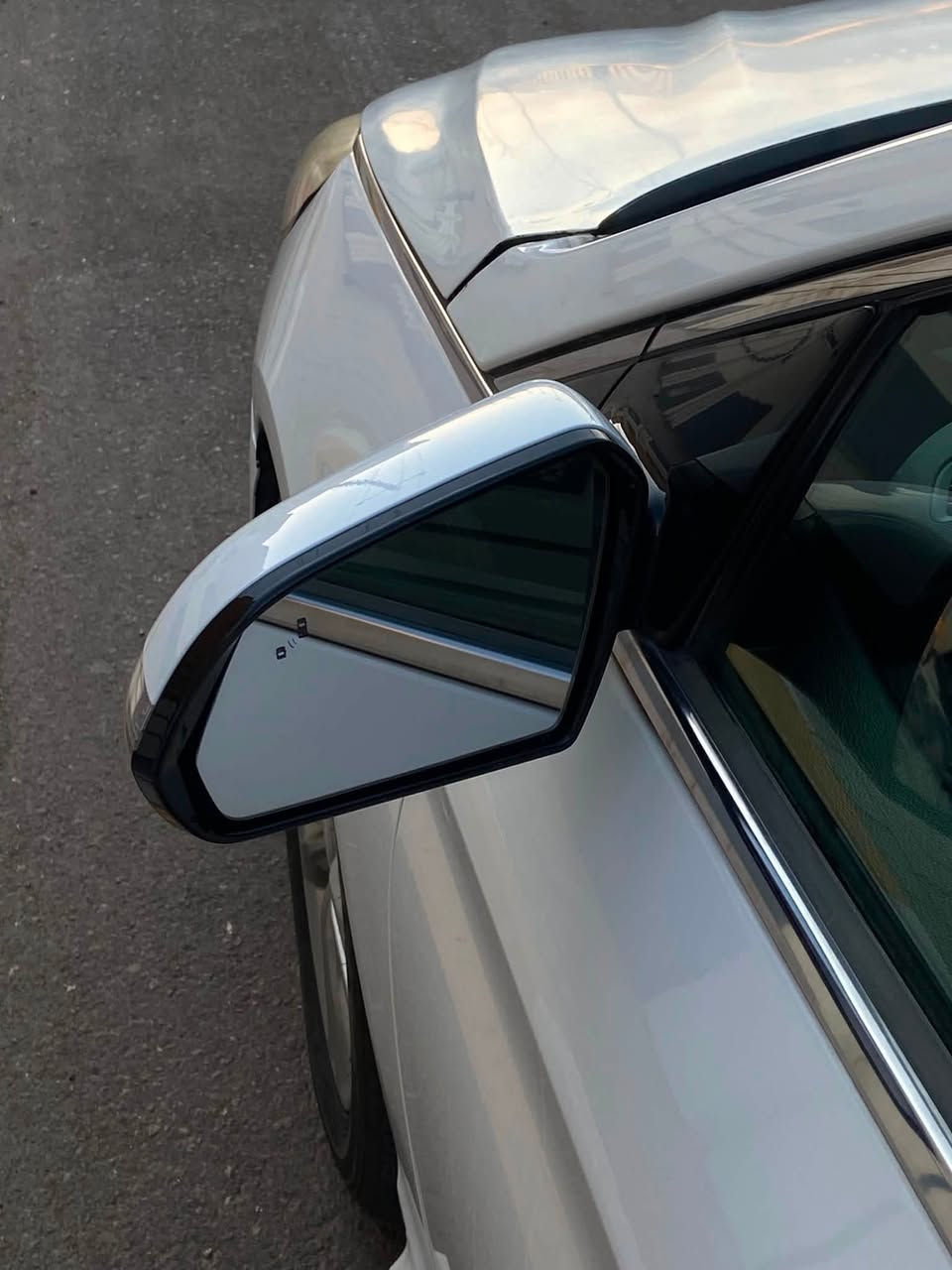 سوناتا 18 فول مواصفات سبورت ماشية ب70 ضربتها من امريكا بنيد وجاملغ ونضربت عندي مثل ممبين بصورة نفس مكان ضربتها ومبقي ممصلحة رقمها اربيل صاحبها عربي شوكت متريد يداورلك مكاني كربلاء 
***********
رايدها ب110 وبيها مجال حك الجية
